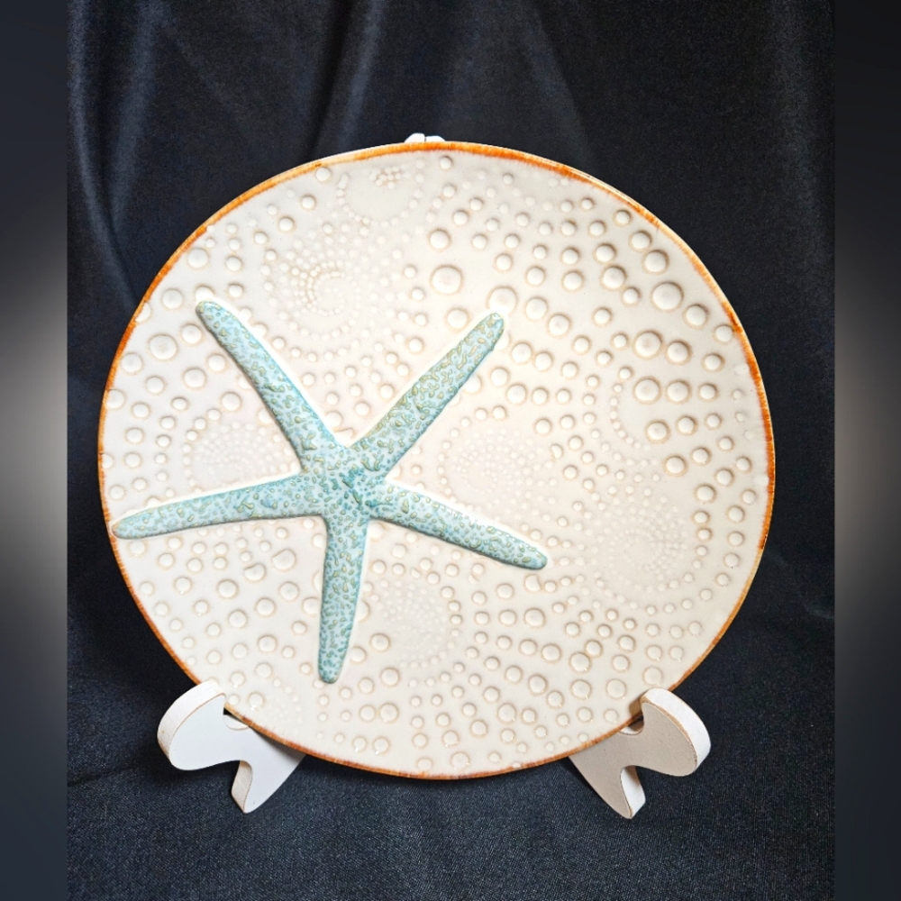 New Cracker Barrel Textured Luncheon Salad Plate Starfish 8 1/2" Beach Sea